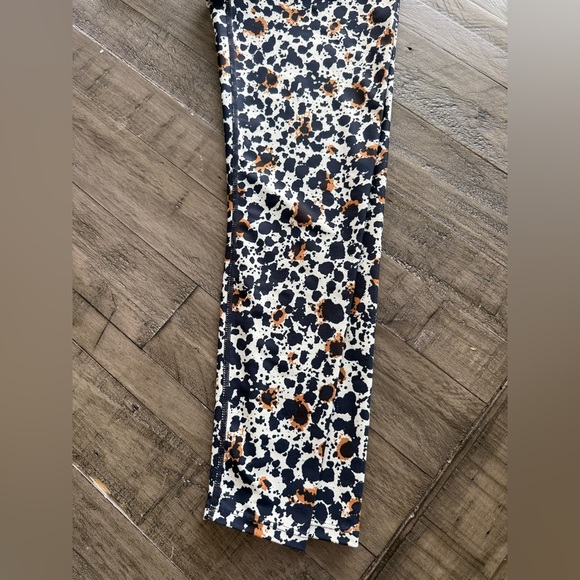 Sage Collective Leggings, size medium. - Picture 2 of 6